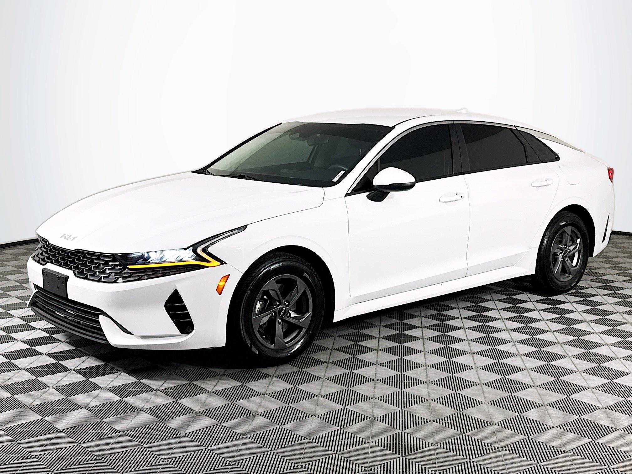 Used 2023 Kia K5 LXS image 4