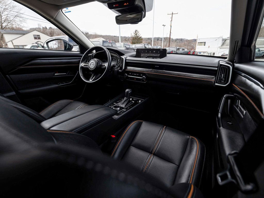 Used 2025 MAZDA CX-50 AWD 2.5 Hybrid w/ Premium Pkg image 32