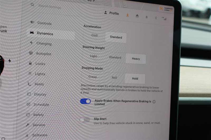 Used 2023 Tesla Model 3 Standard Range image 15