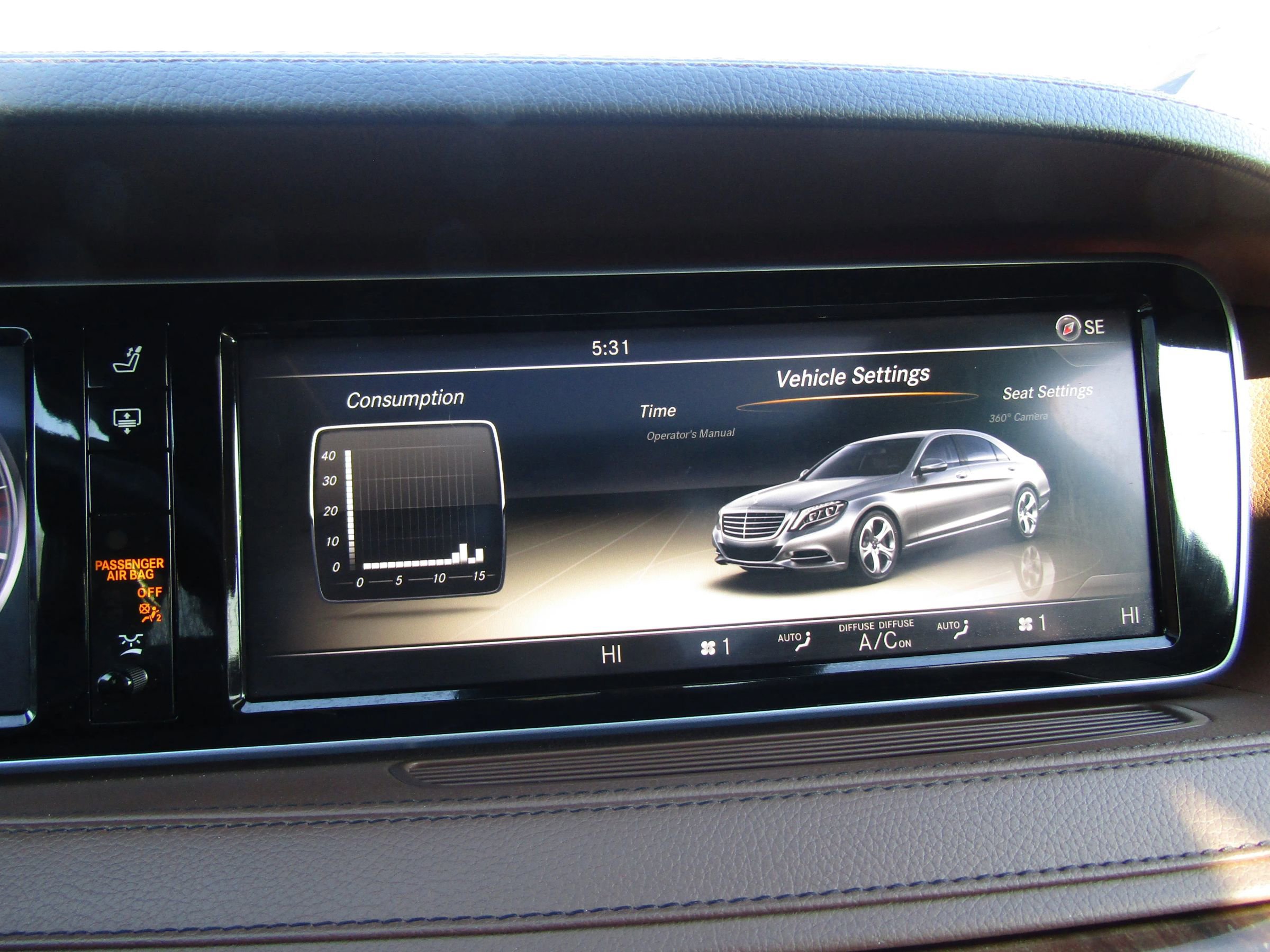 Used 2014 Mercedes-Benz S 550 Sedan w/ Sport Package w/ Sport Package image 27