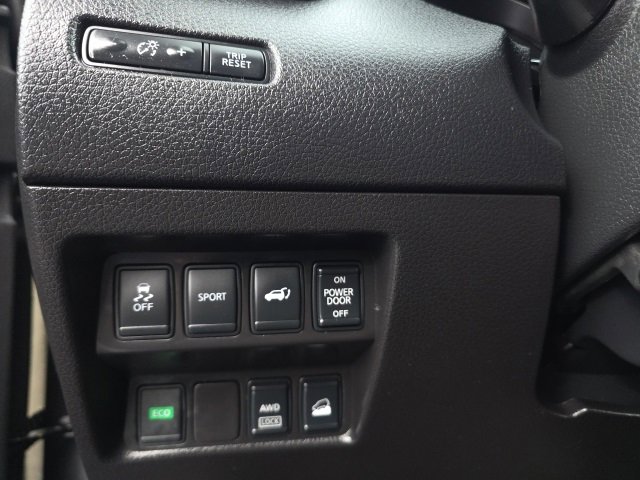 Used 2015 Nissan Rogue SL image 11