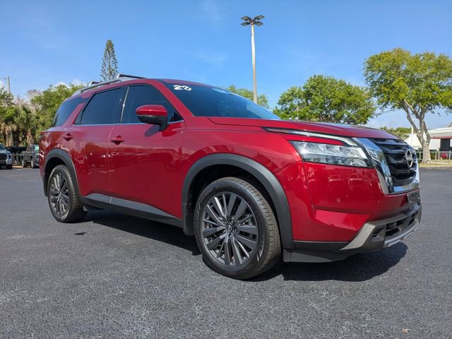 Used 2023 Nissan Pathfinder SL w/ SL Premium Package image 2