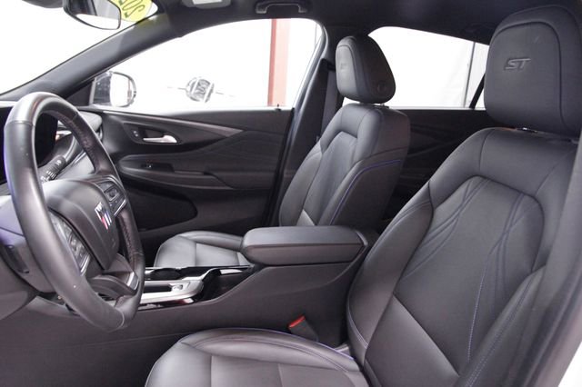 Used 2024 Buick Envista Sport Touring w/ Convenience I Package FWD image 13