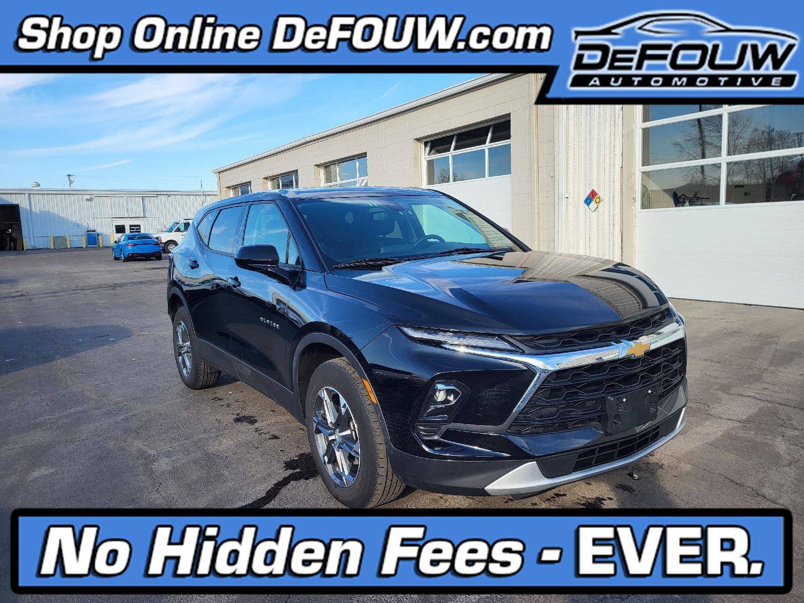 Used 2025 Chevrolet Blazer LT image 1