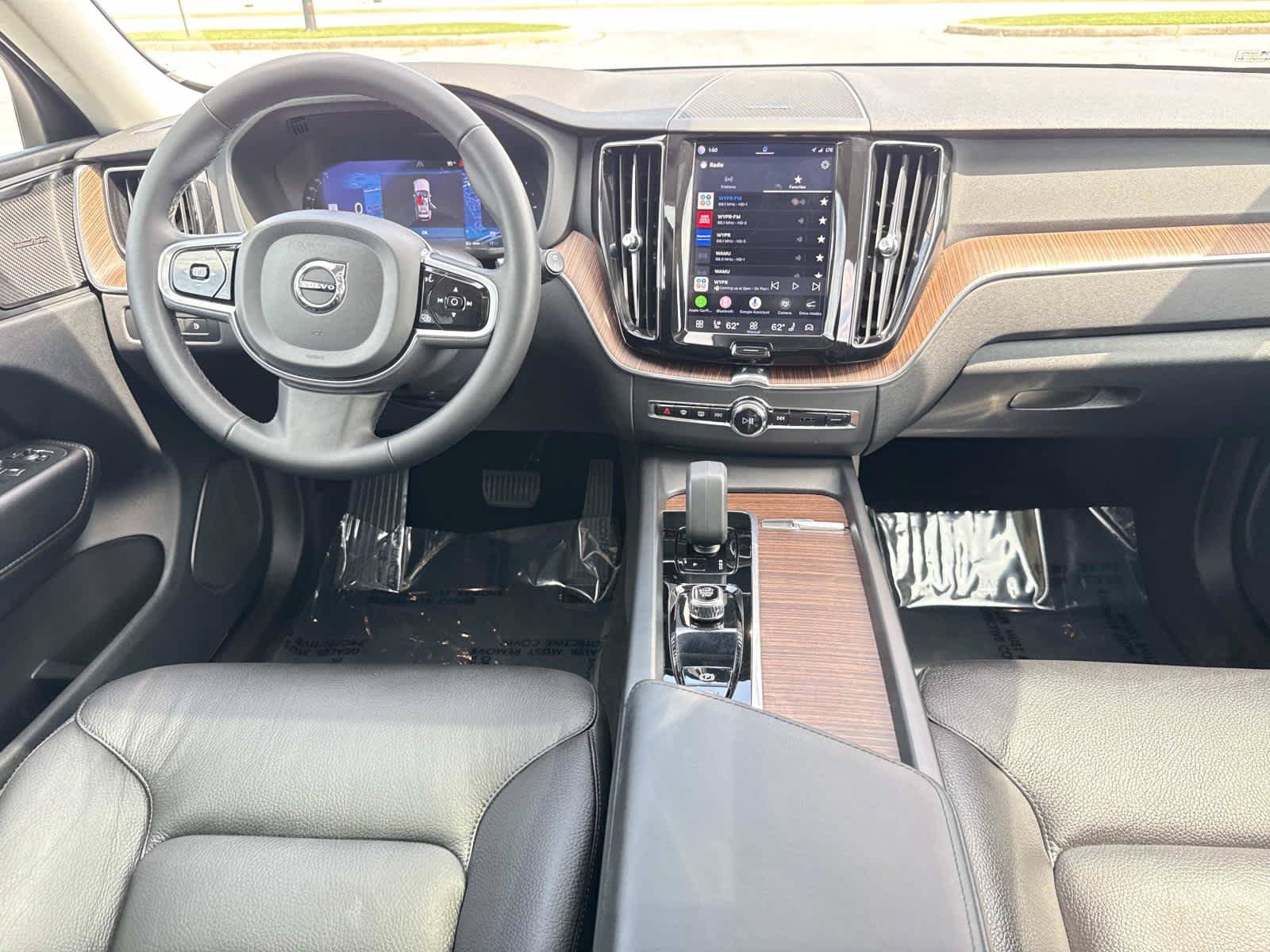 Used 2023 Volvo XC60 T8 Plus w/ Climate Package AWD/4WD image 17