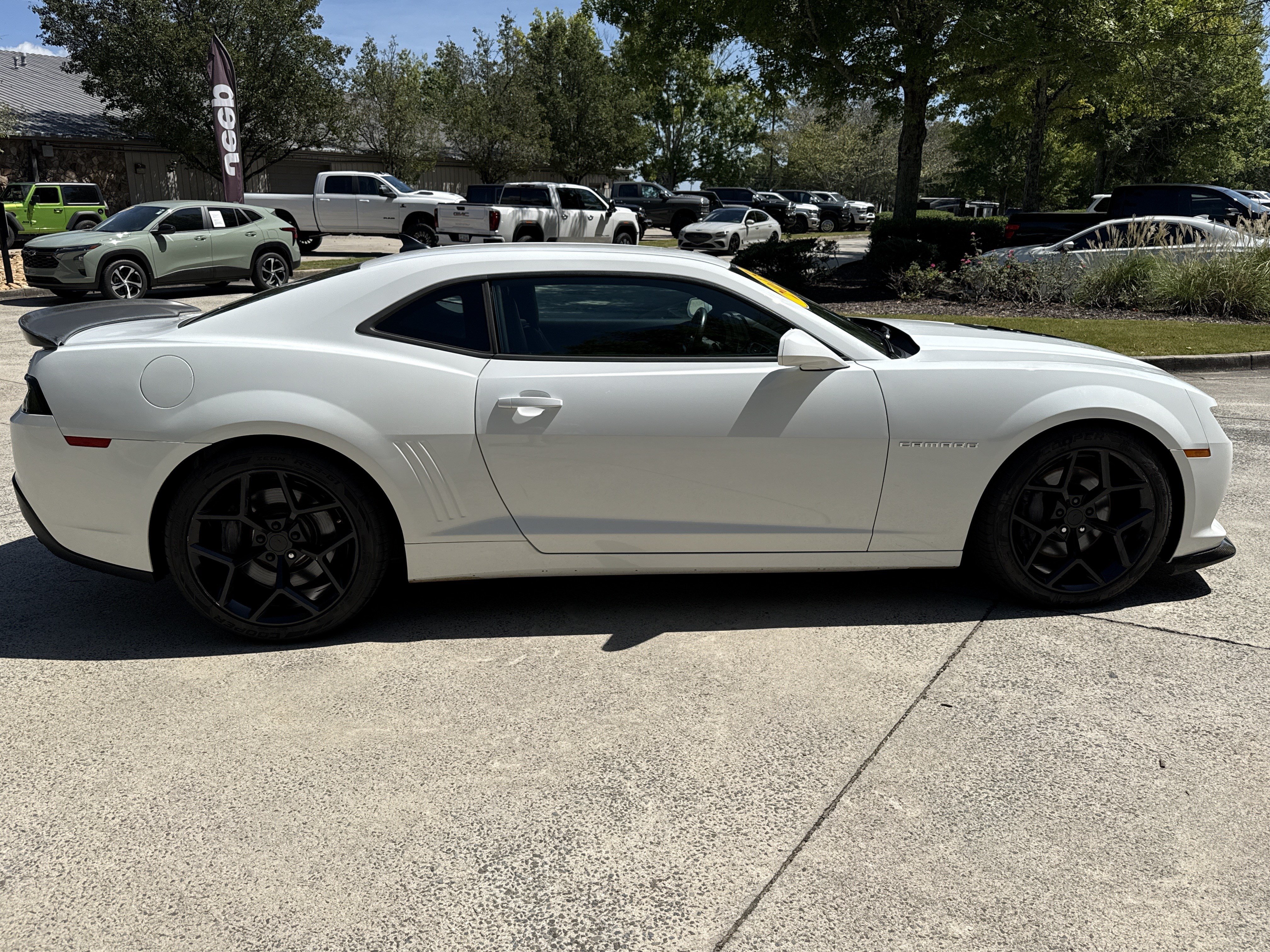 Used 2015 Chevrolet Camaro SS w/ Rear Vision Package RWD image 8