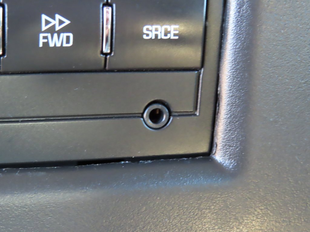 Used 2018 Chevrolet Express 3500 Extended w/ Driver Convenience Package image 11