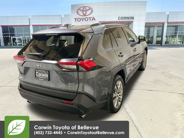 Used 2020 Toyota RAV4 XLE Premium image 8
