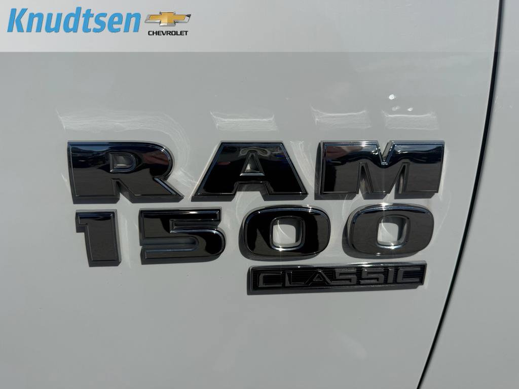 Used 2023 RAM 1500 Classic SLT AWD/4WD image 10