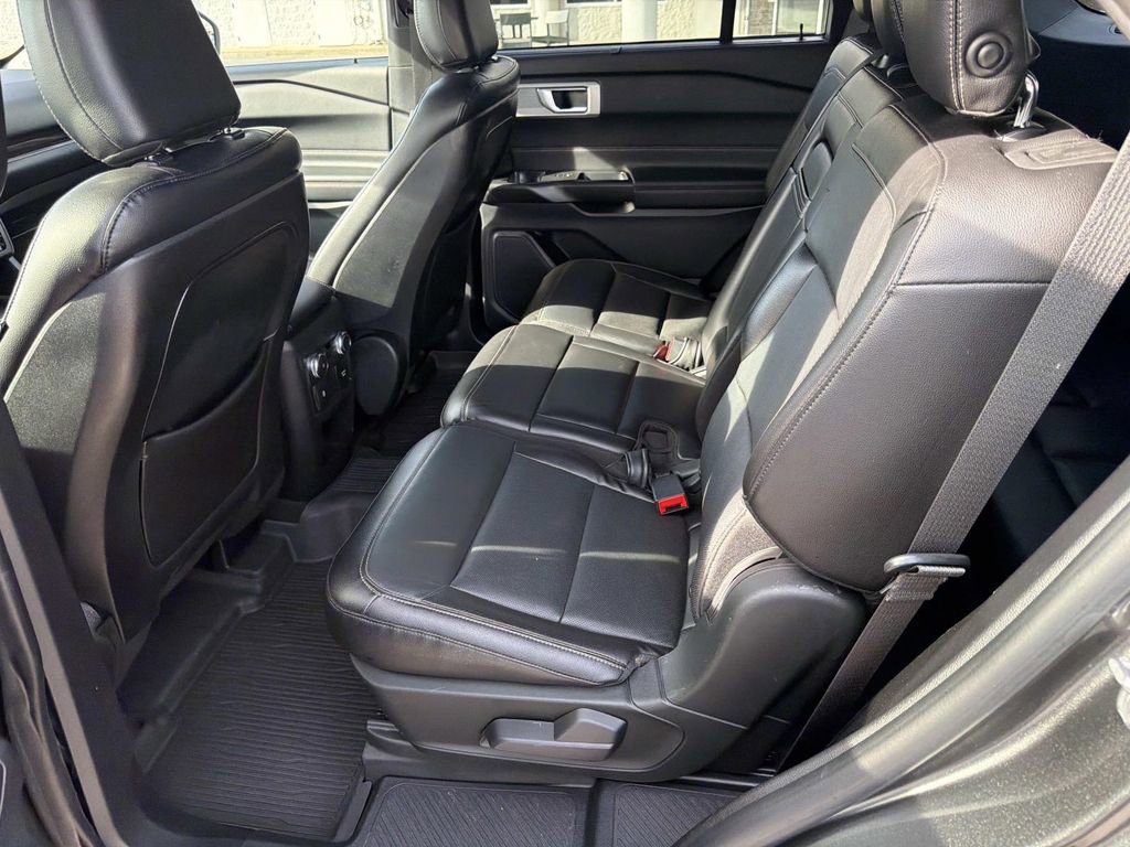 Used 2020 Ford Explorer Limited w/ Class III Trailer Tow Package AWD/4WD image 16