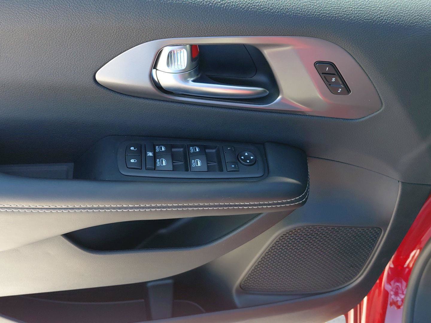 New 2026 Chrysler Pacifica Select AWD/4WD image 29
