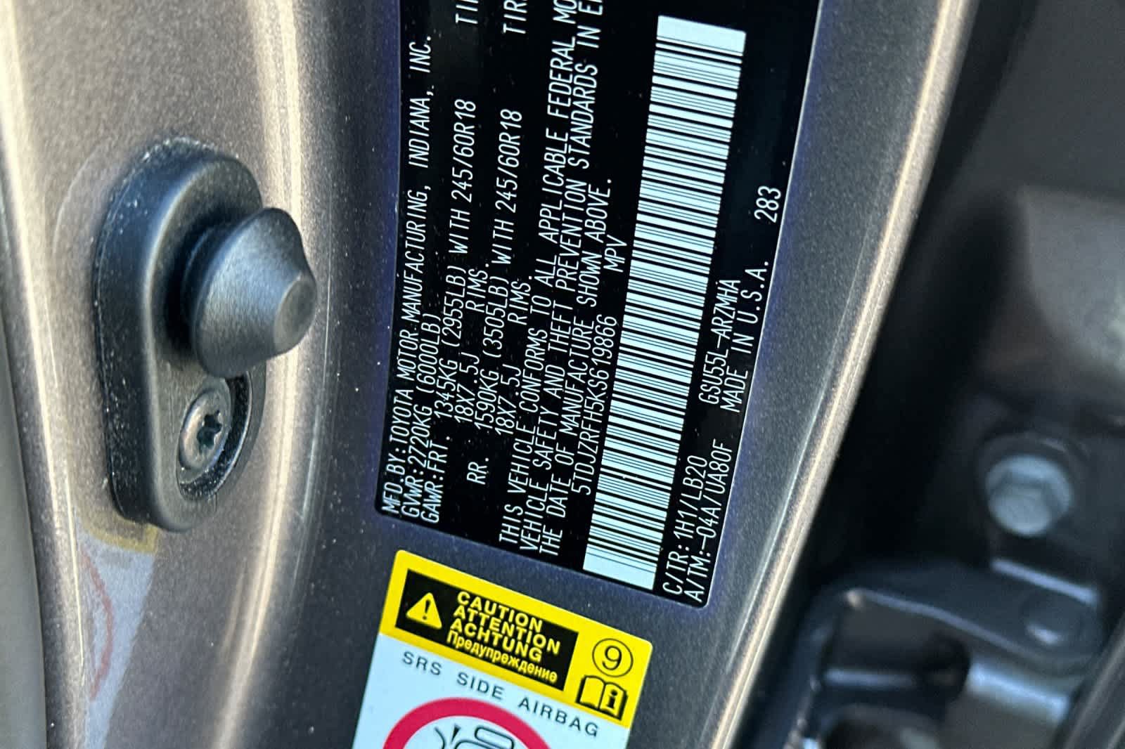 Used 2019 Toyota Highlander XLE AWD/4WD image 35