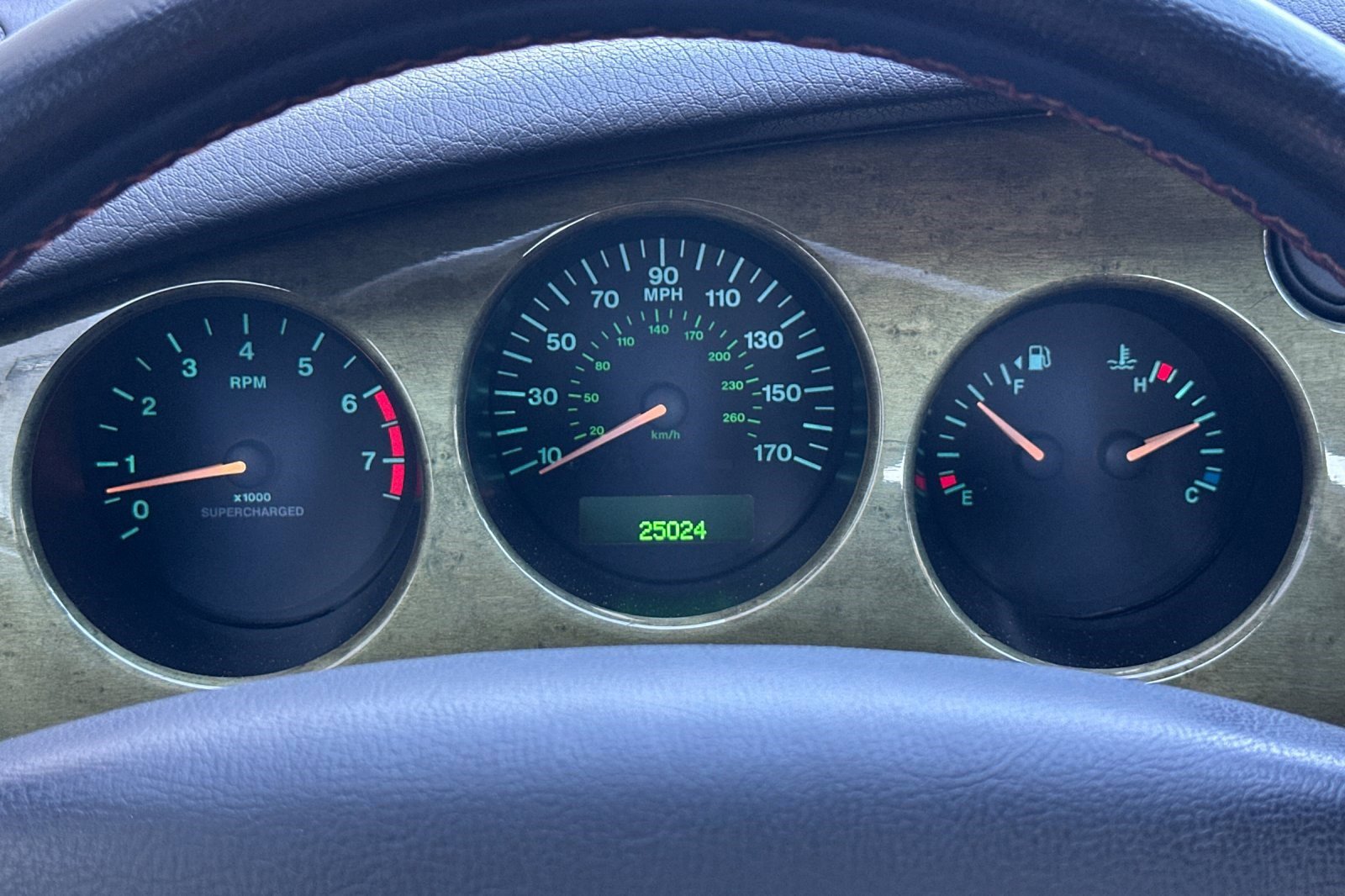 Used 2001 Jaguar XKR Convertible image 19