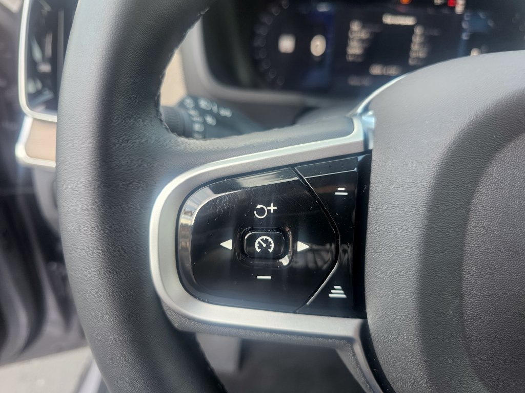 Certified 2026 Volvo XC90 B6 Plus w/ Protection Package Premier AWD/4WD image 45