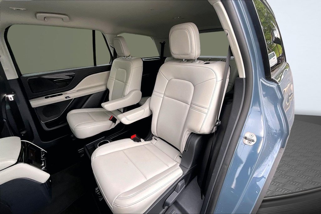 Used 2026 Lincoln Aviator 2WD image 23