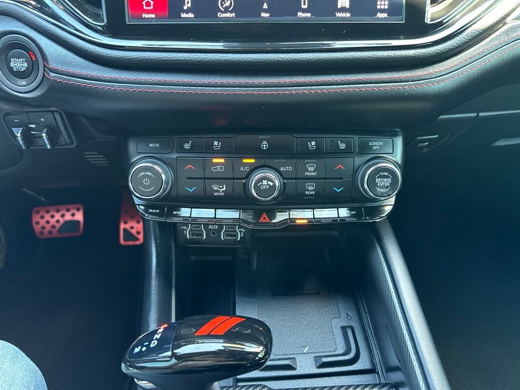 Used 2024 Dodge Durango R/T w/ Tow 'N Go Package AWD/4WD image 37