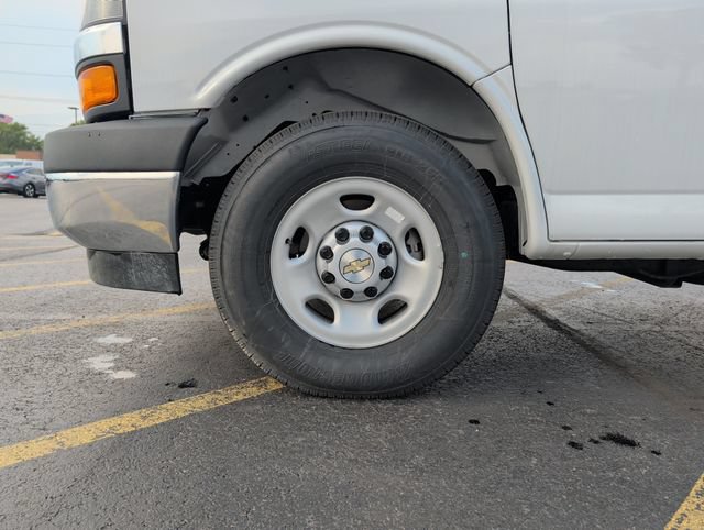 New 2026 Chevrolet Express 3500 w/ Power Convenience Package RWD image 22