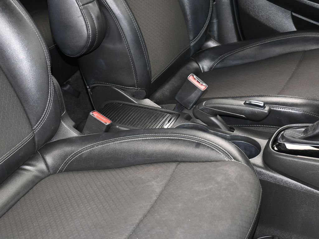 Used 2020 Buick Encore Preferred image 40