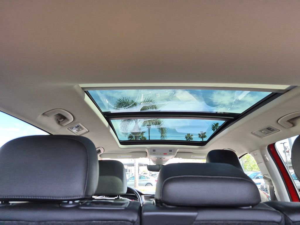 Used 2019 Volkswagen Tiguan SEL Premium w/ 3rd Row Seat Package image 40