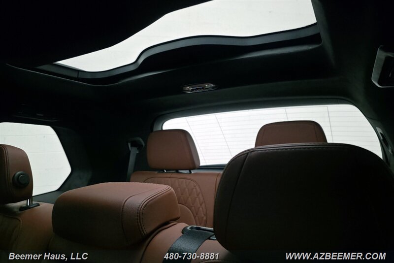 Used 2024 BMW X7 xDrive40i w/ M Sport Package AWD/4WD image 16