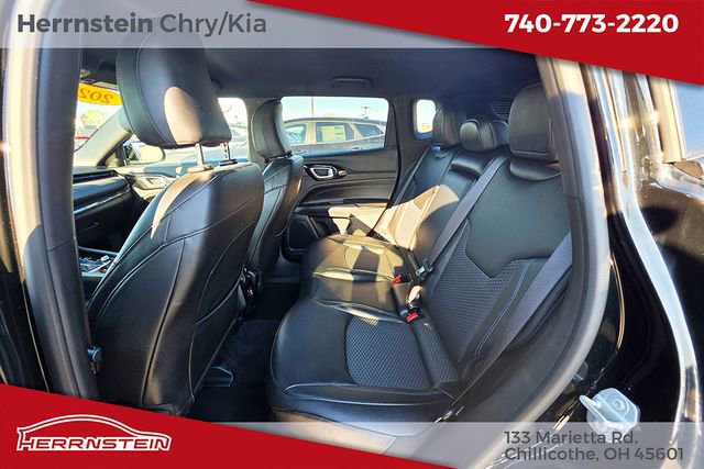 Used 2025 Jeep Compass Latitude w/ Altitude Special Edition image 15