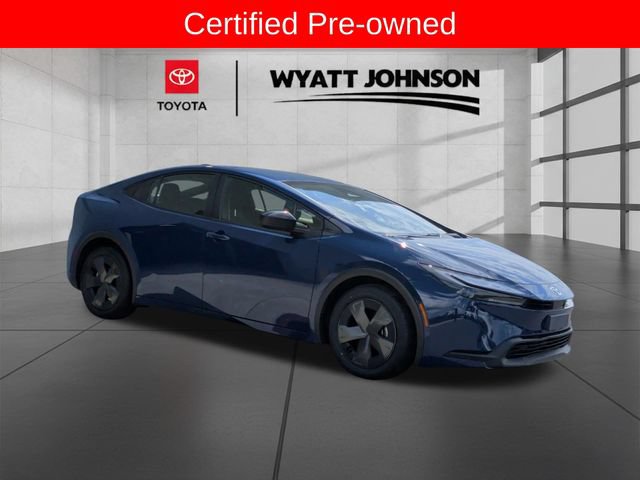 Certified 2025 Toyota Prius LE FWD image 6