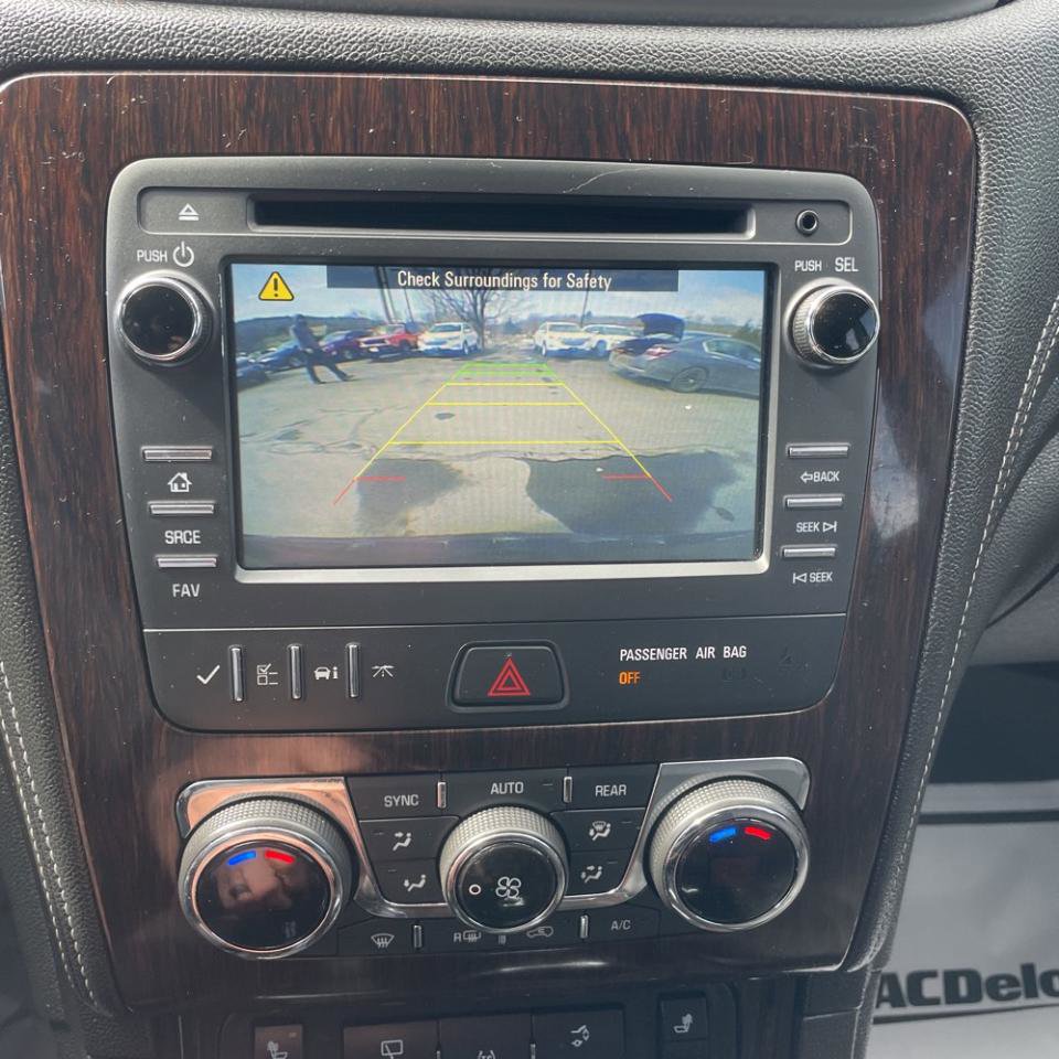 Used 2016 Chevrolet Traverse LT image 16