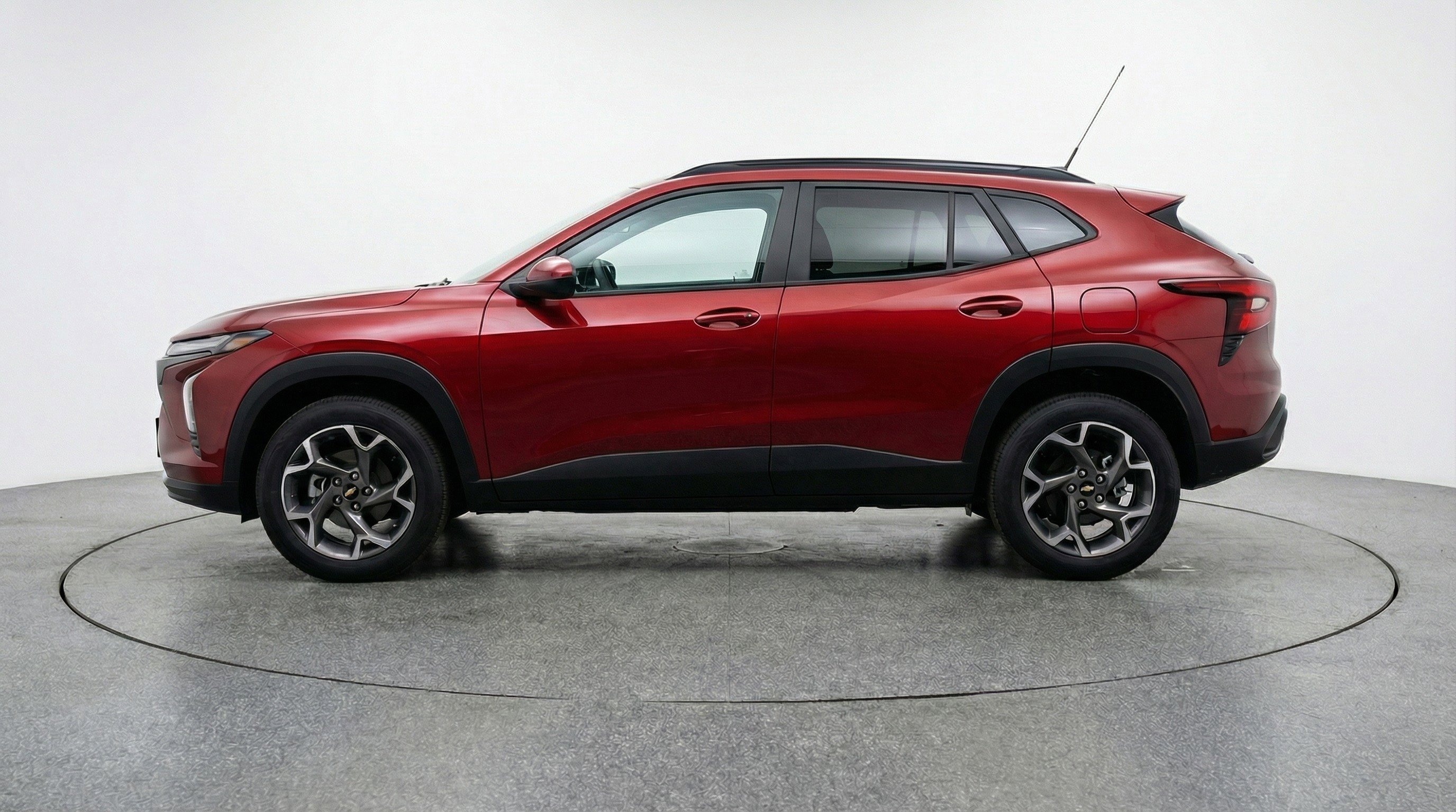 Used 2025 Chevrolet Trax LT w/ LT Convenience Package image 5