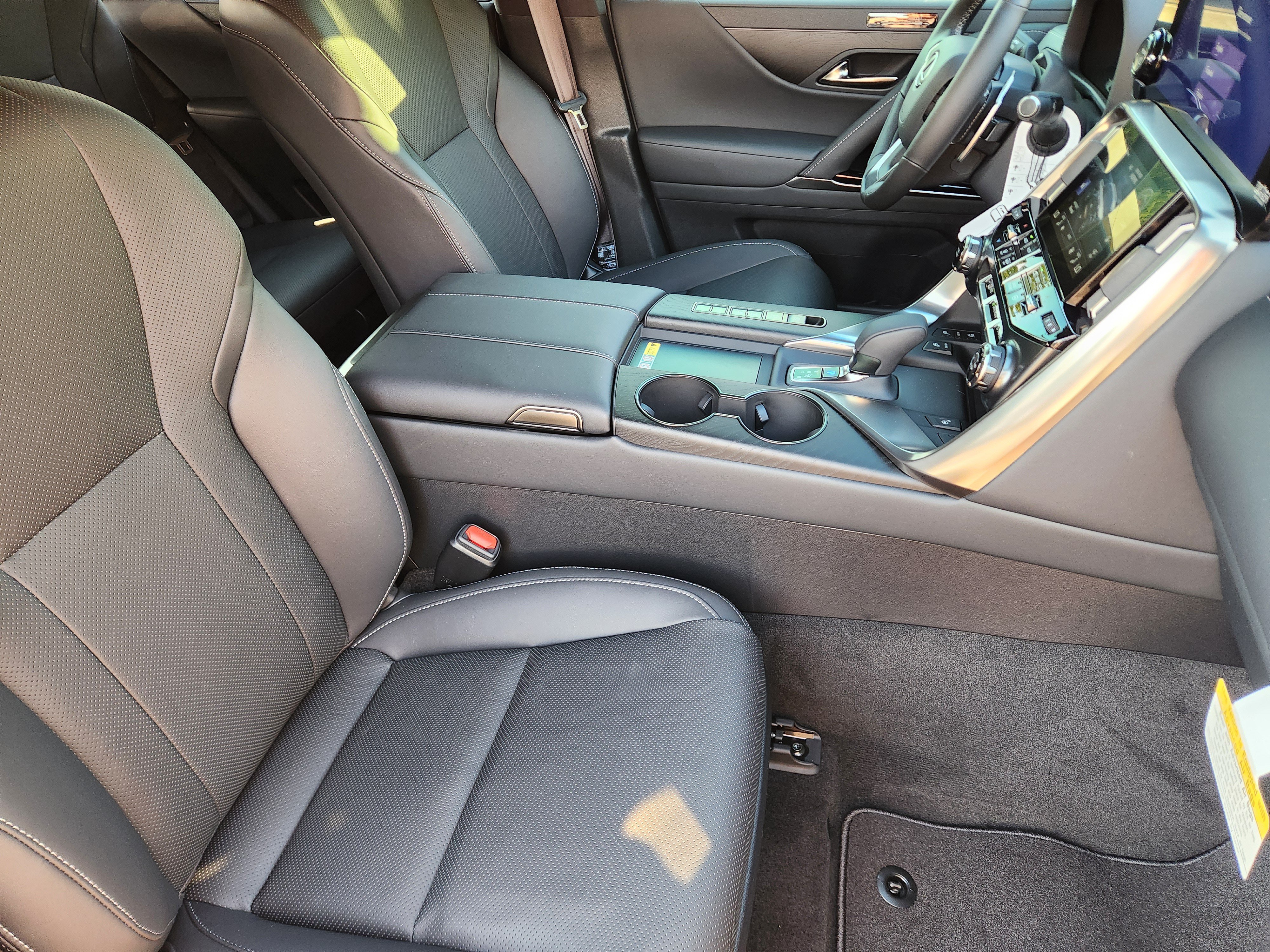 New 2026 Lexus LX 700h Luxury AWD/4WD image 7