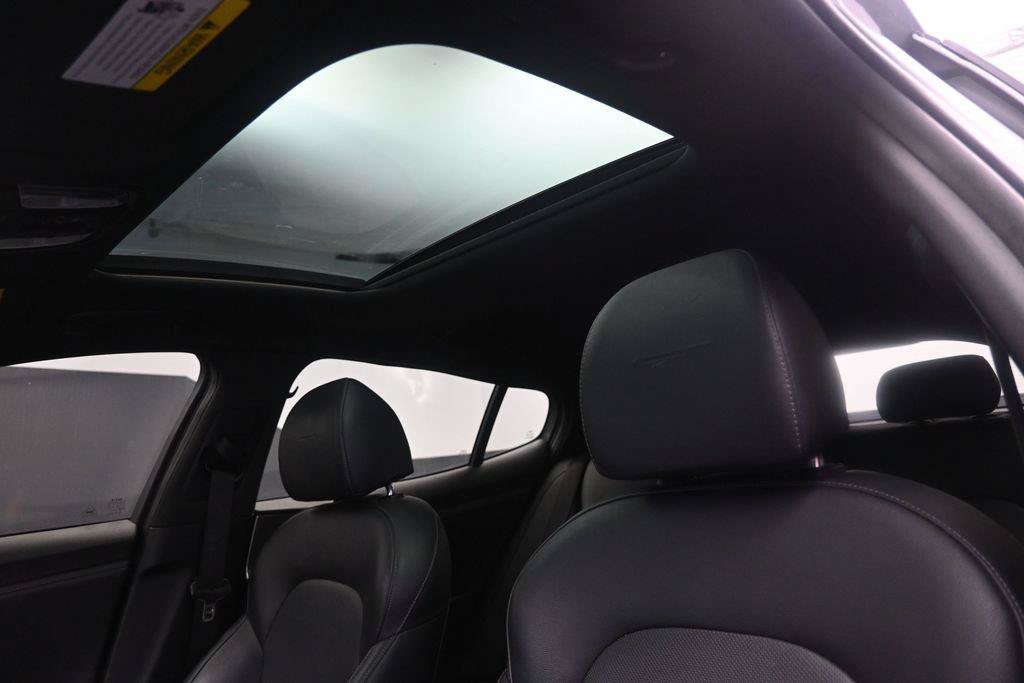 Used 2022 Kia Stinger GT1 AWD/4WD image 21