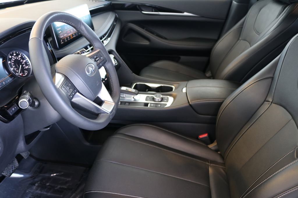 Certified 2025 INFINITI QX60 Pure image 18