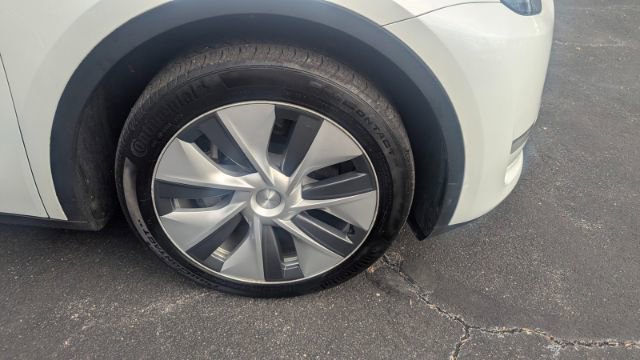 Used 2023 Tesla Model Y Long Range image 11