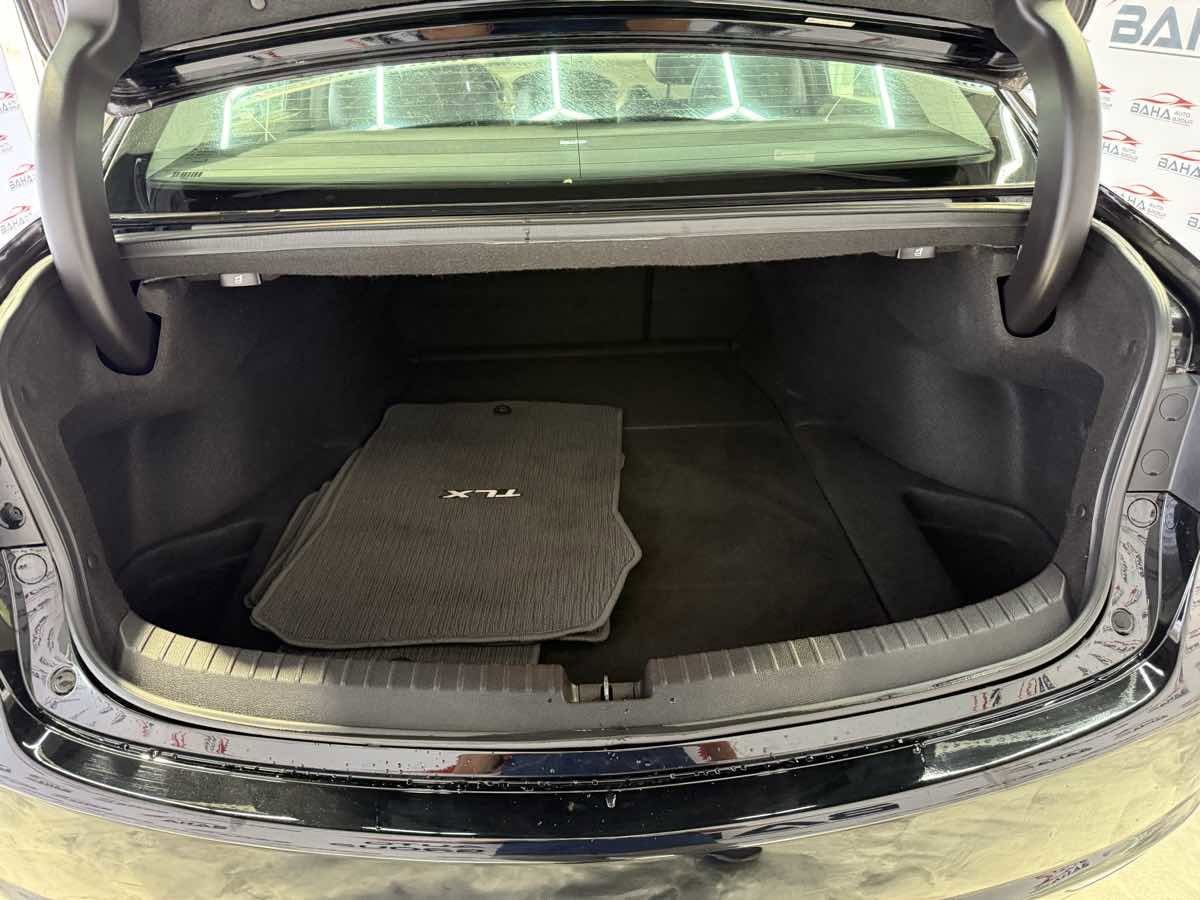 Used 2017 Acura TLX w/ Technology Package FWD image 20