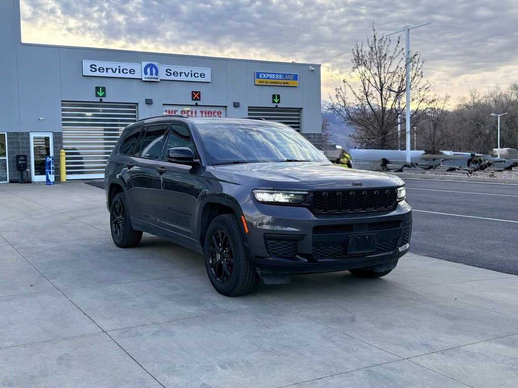 Used 2024 Jeep Grand Cherokee L Laredo image 4