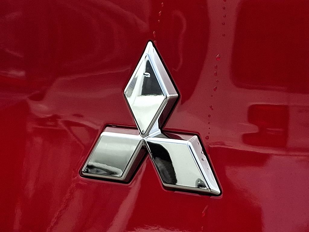 New 2026 Mitsubishi Outlander ES image 14