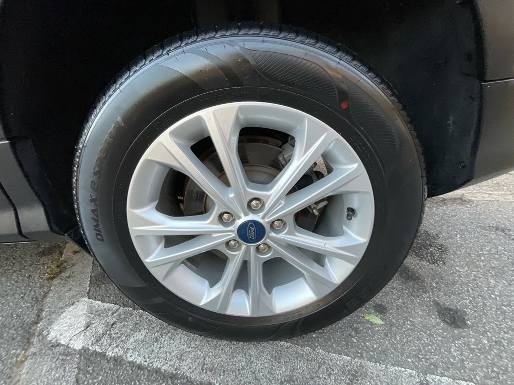 Used 2019 Ford Escape SE image 12