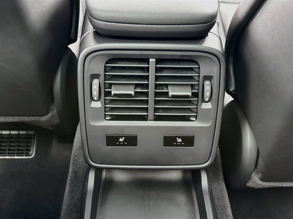 Certified 2025 Porsche Taycan RWD image 26