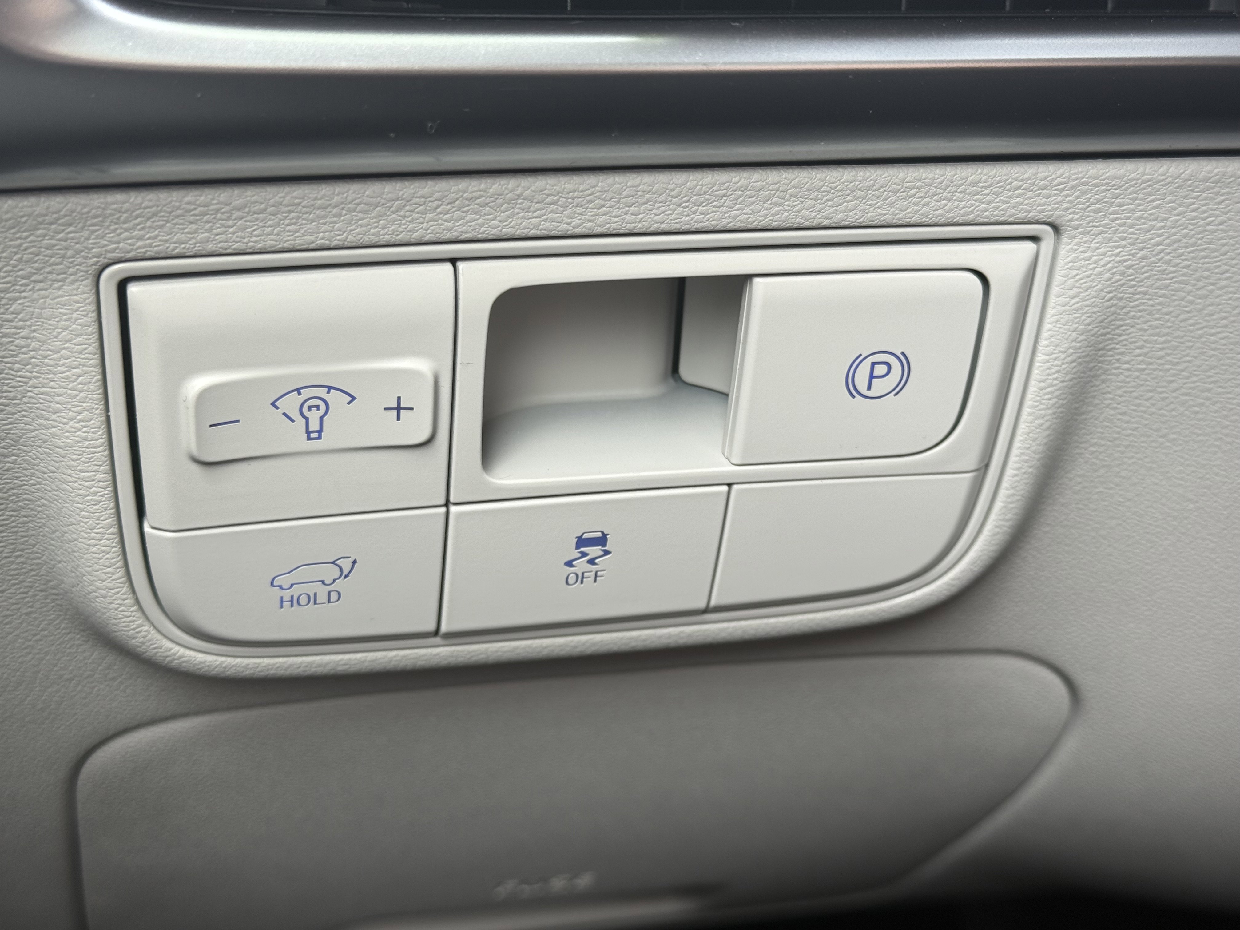 Used 2025 Hyundai Tucson Limited image 36