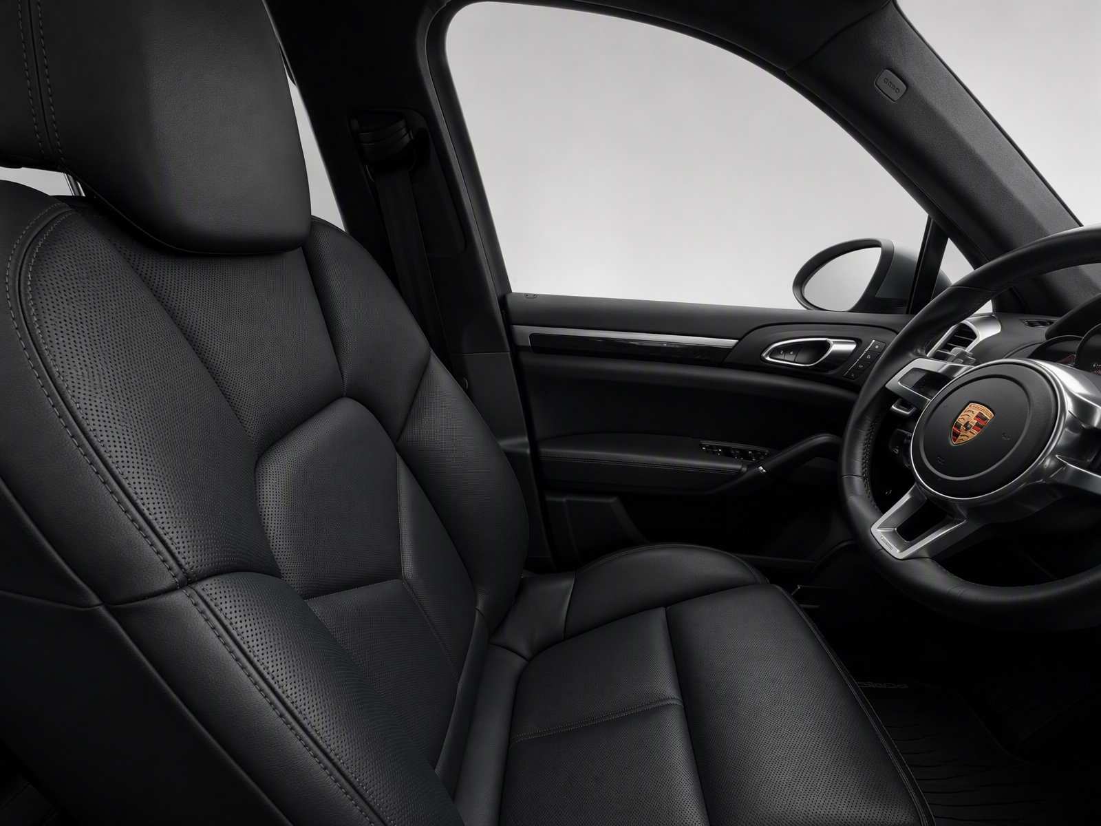 Used 2013 Porsche Cayenne GTS AWD/4WD image 8