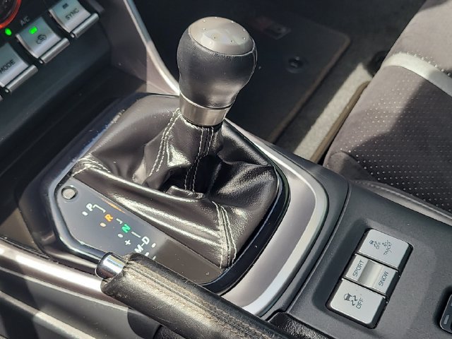 Used 2022 Toyota GR86 Premium RWD image 19