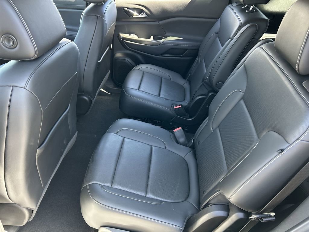 Used 2021 GMC Acadia SLT FWD image 25