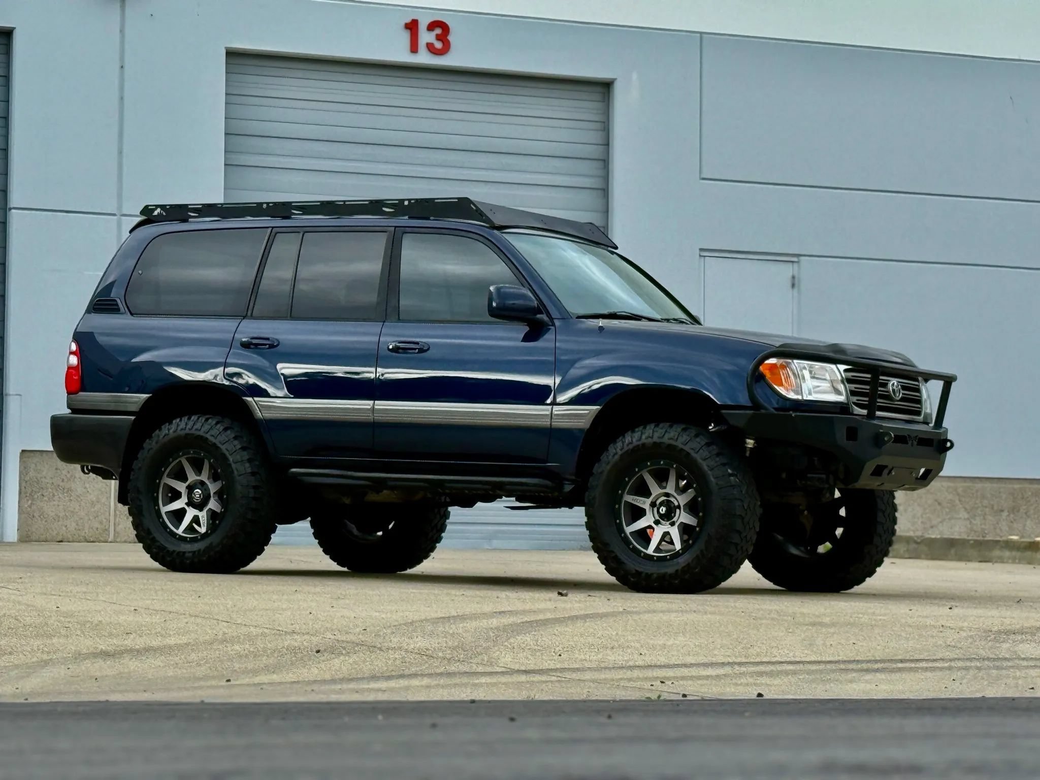 Used 2005 Toyota Land Cruiser w/ Convenience Pkg AWD/4WD image 14