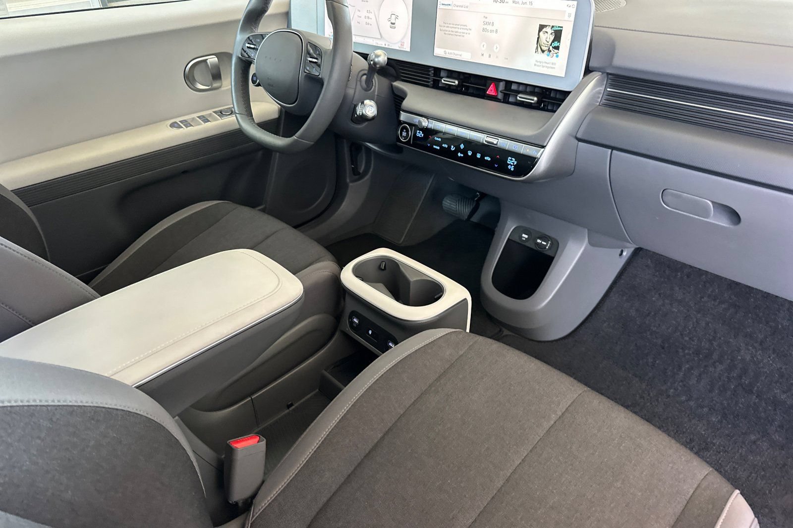Used 2024 Hyundai Ioniq 5 SEL RWD image 16