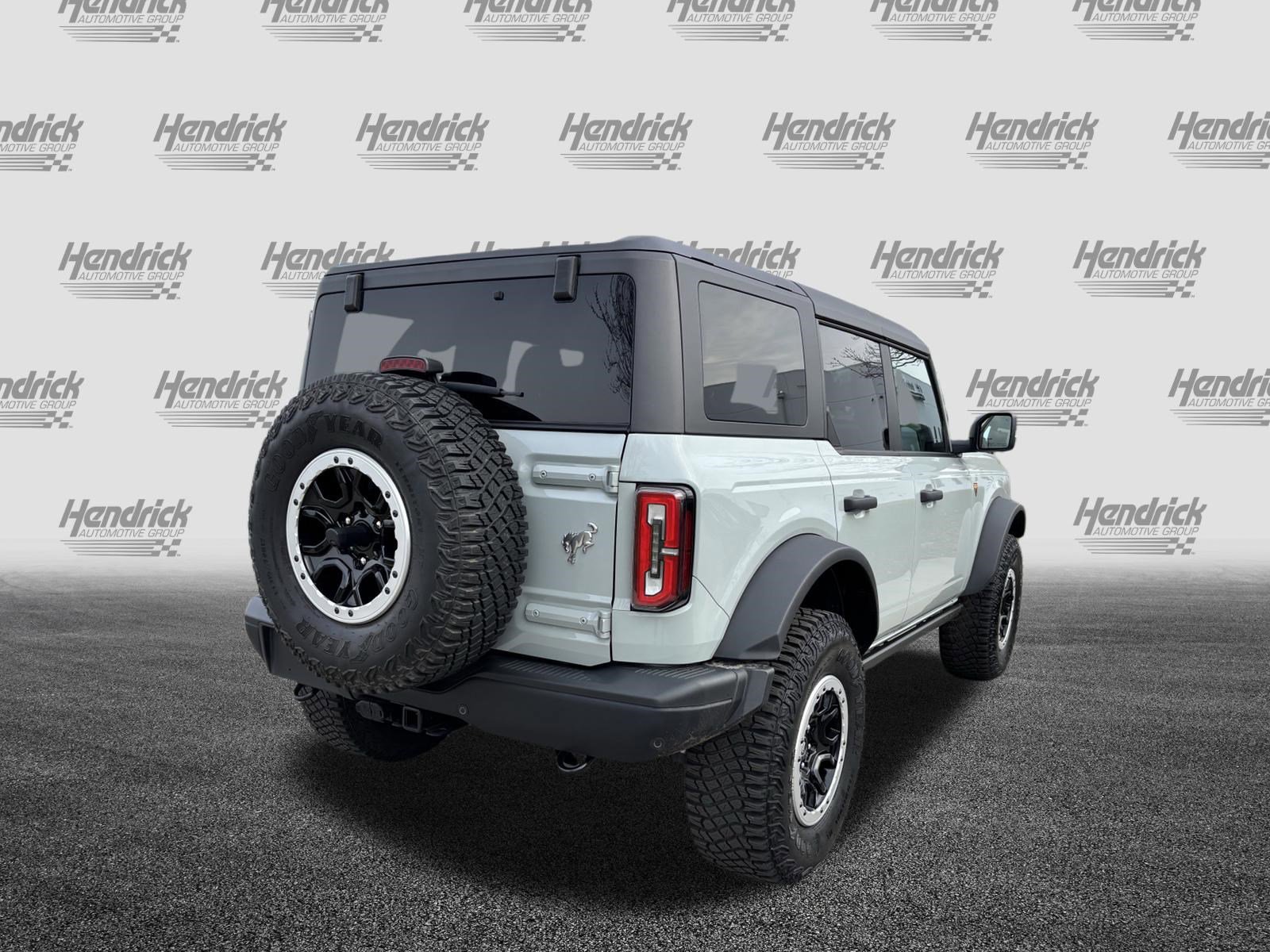 Used 2024 Ford Bronco Badlands image 10