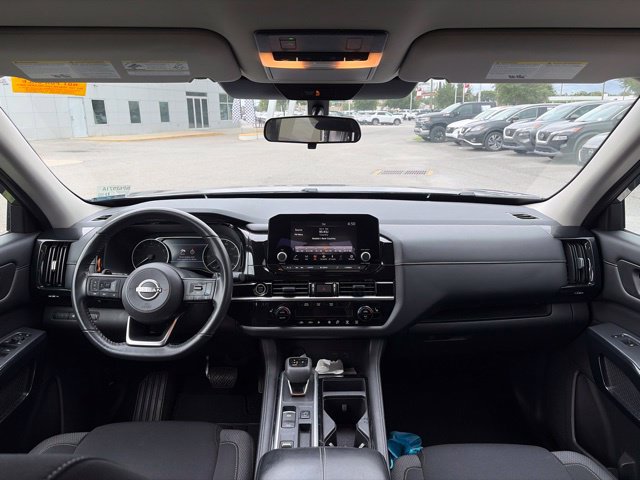 Used 2024 Nissan Pathfinder SV w/ Lighting Package (N92) FWD image 25