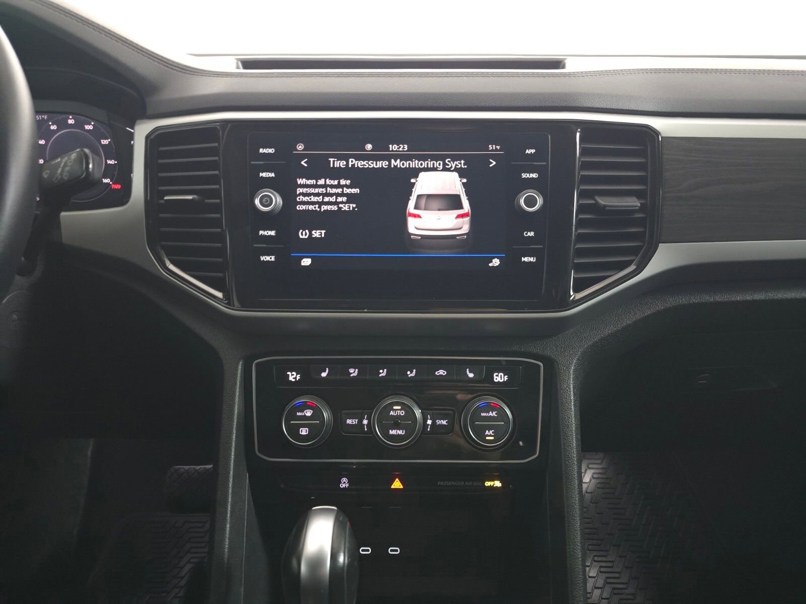 Used 2023 Volkswagen Atlas SE image 29