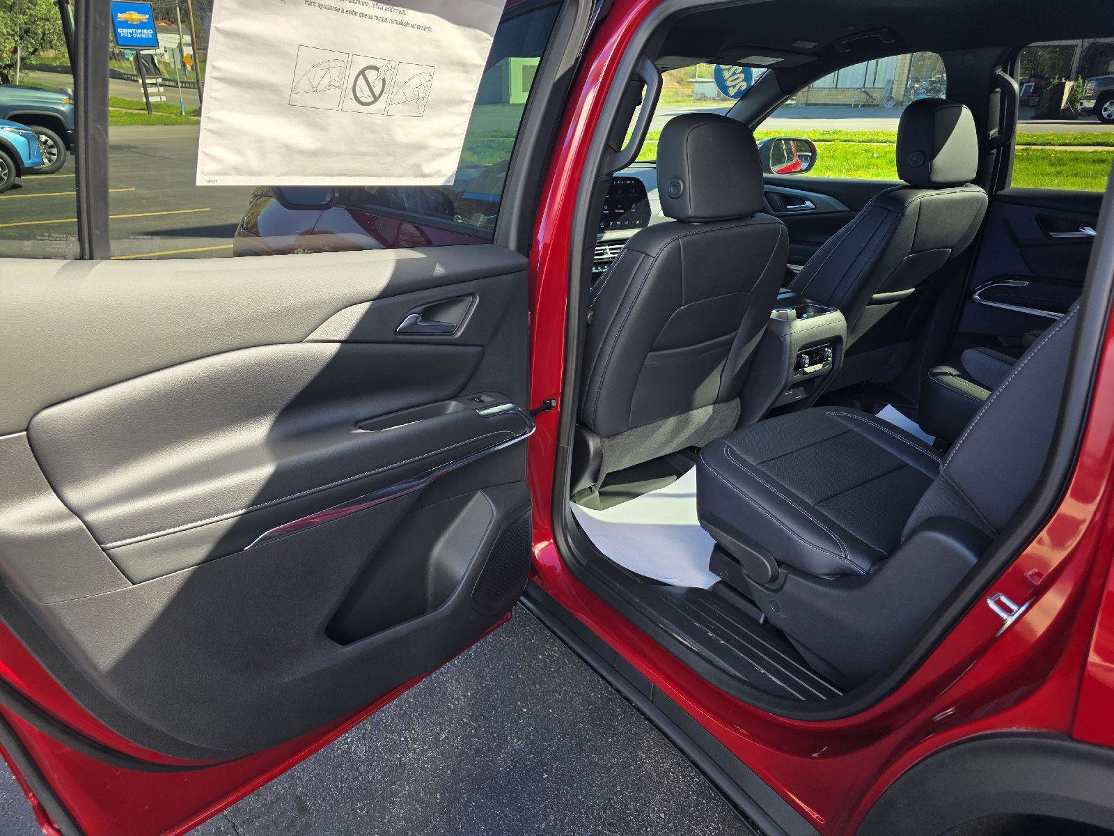 New 2026 Chevrolet Traverse LT w/ Midnight/Sport Edition image 19