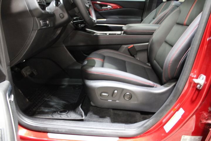 Used 2024 Chevrolet Traverse RS image 22