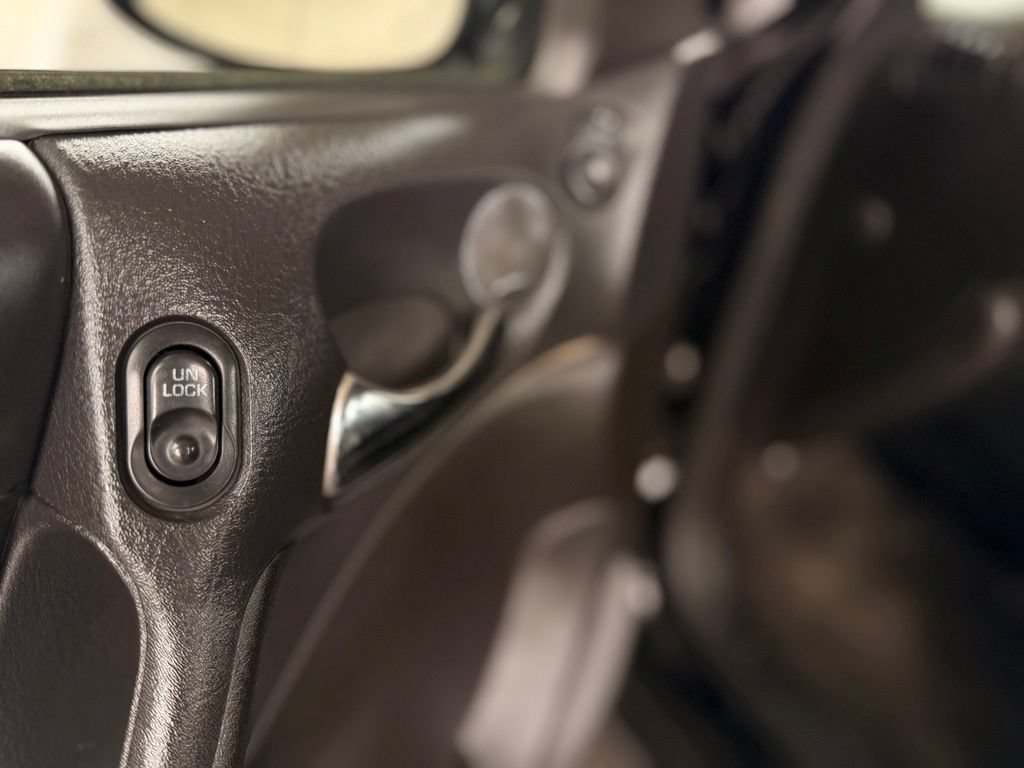 Used 2001 Saturn L-Series L200 FWD image 36