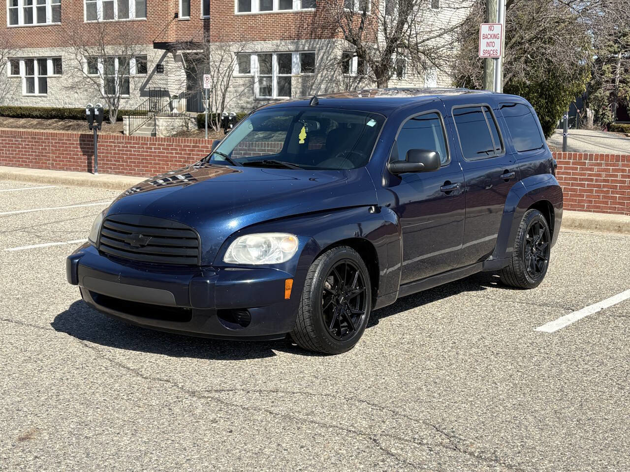 Used 2010 Chevrolet HHR LS image 2